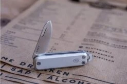 The James Brand Elko, Silver + Satin Pocket Knife -The James Brand JAKELK1001 08 the james brand jakelk1001 07